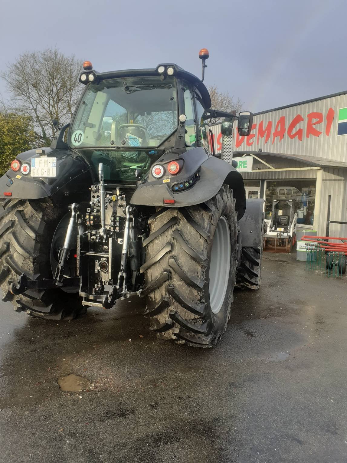 Traktor типа Deutz-Fahr Tracteur agricole SERIE7TTVAGROTRON 7250 TTV WARRI, Gebrauchtmaschine в SAINT CLAIR SUR ELLE (Фотография 4)