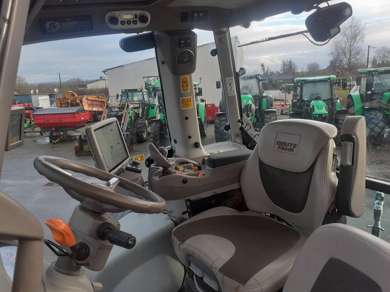 Traktor a típus Deutz-Fahr Tracteur agricole SERIE7TTVAGROTRON 7250 TTV WARRI, Gebrauchtmaschine ekkor: SAINT CLAIR SUR ELLE (Kép 6)