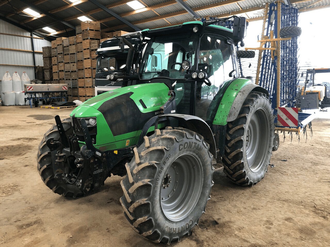 Traktor des Typs Deutz-Fahr TRACTEUR DEUTZ 5110, Gebrauchtmaschine in PLOUIGNEAU (Bild 1)