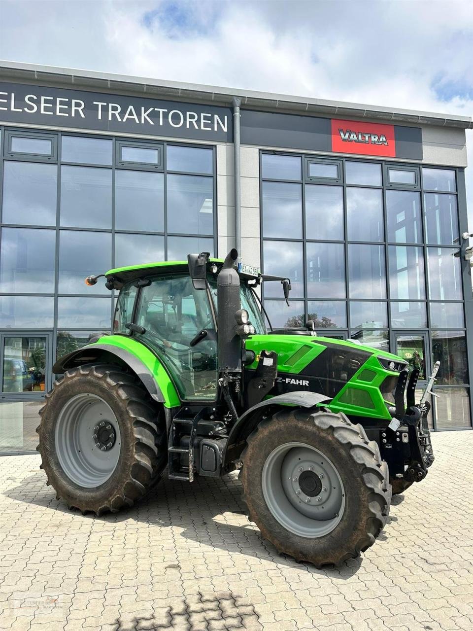 Traktor типа Deutz-Fahr TTV 6130, Gebrauchtmaschine в Fürth / Burgfarrnbach (Фотография 1)