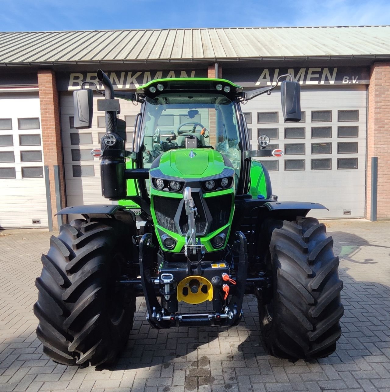 Traktor tipa Deutz-Fahr TTV 6140.4, Neumaschine u Almen (Slika 3)