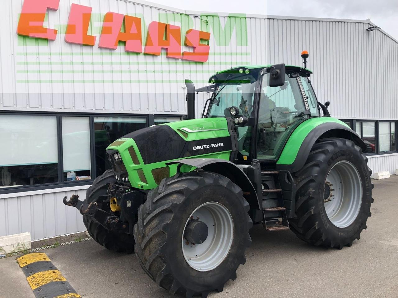 Traktor of the type Deutz-Fahr ttv 7250, Gebrauchtmaschine in BLENDECQUES (Picture 1)