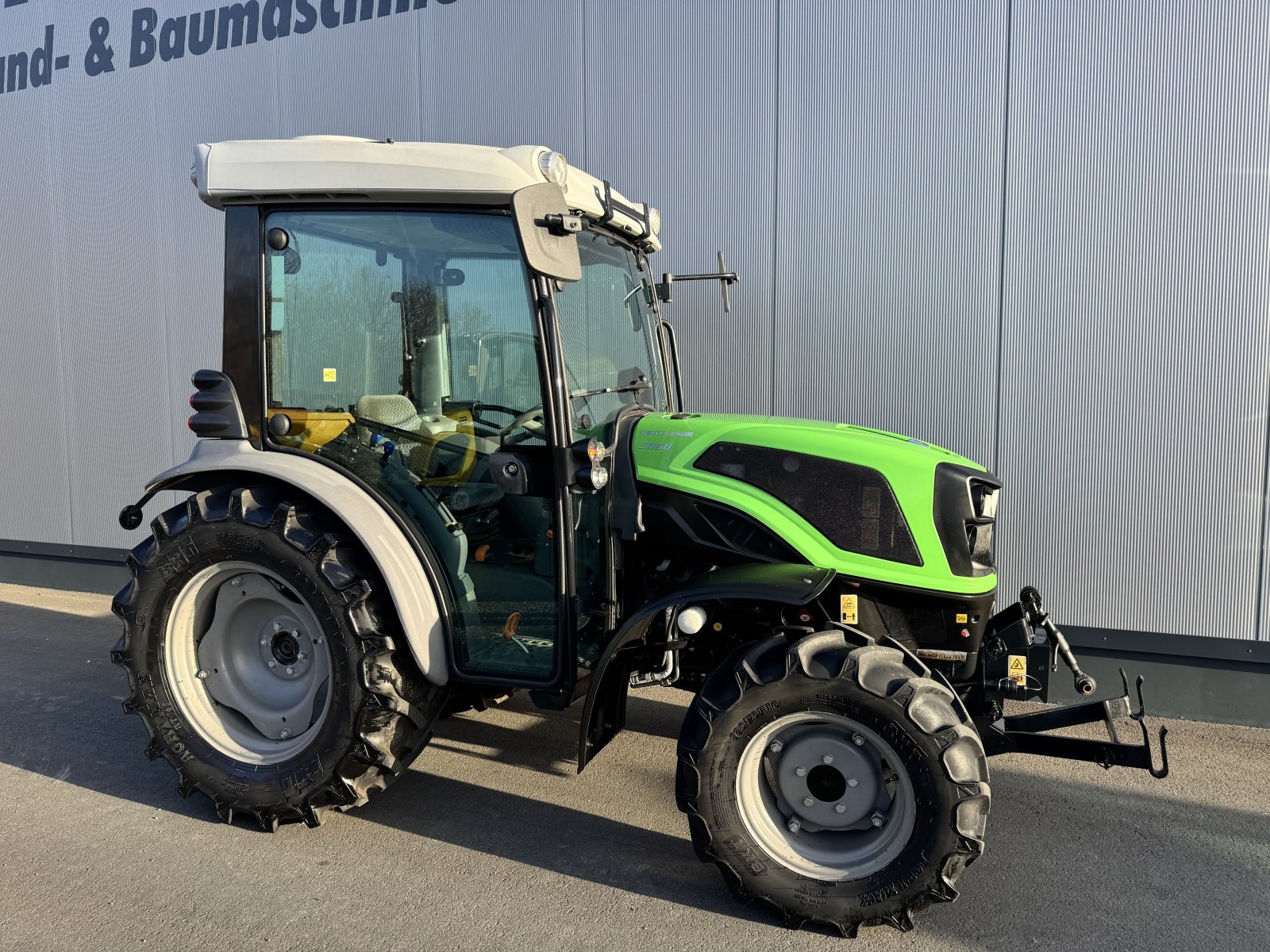 Traktor des Typs Deutz 3060 AGROKID, Gebrauchtmaschine in Falkenstein (Bild 4)