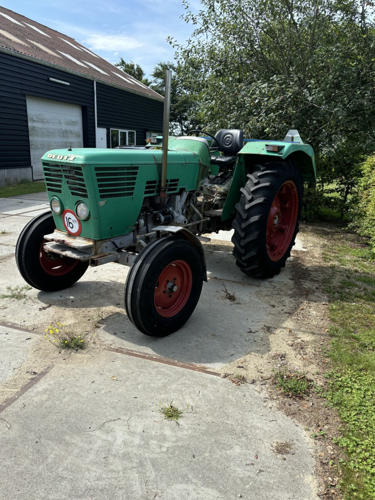 Traktor des Typs Deutz 6006 s 2 WD, Gebrauchtmaschine in Bruinisse (Bild 2)