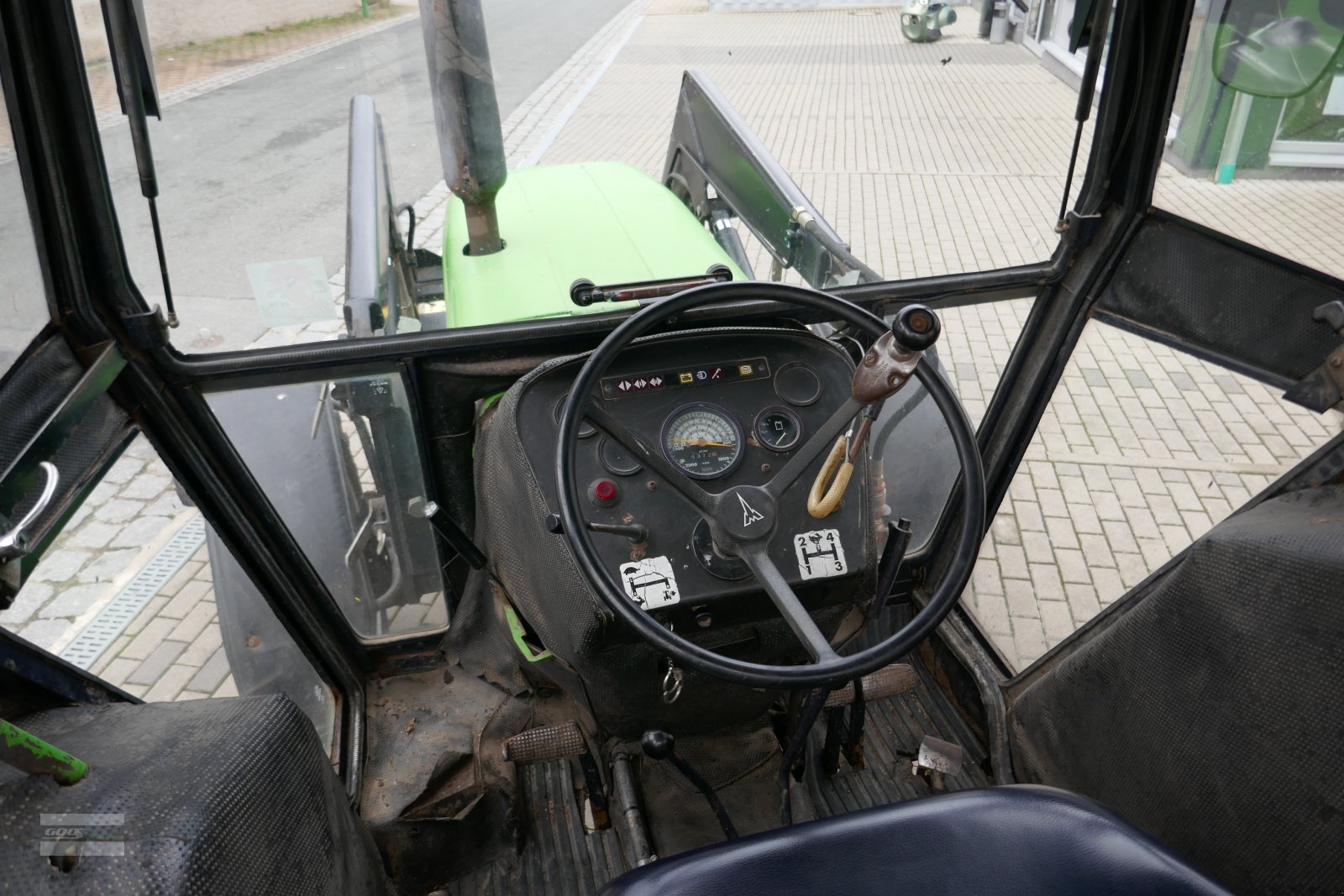 Traktor tip Deutz 6007 Allrad mit Kabine und Frontlader. Guter Zustand und technisch OK!, Gebrauchtmaschine in Langenzenn (Poză 6)