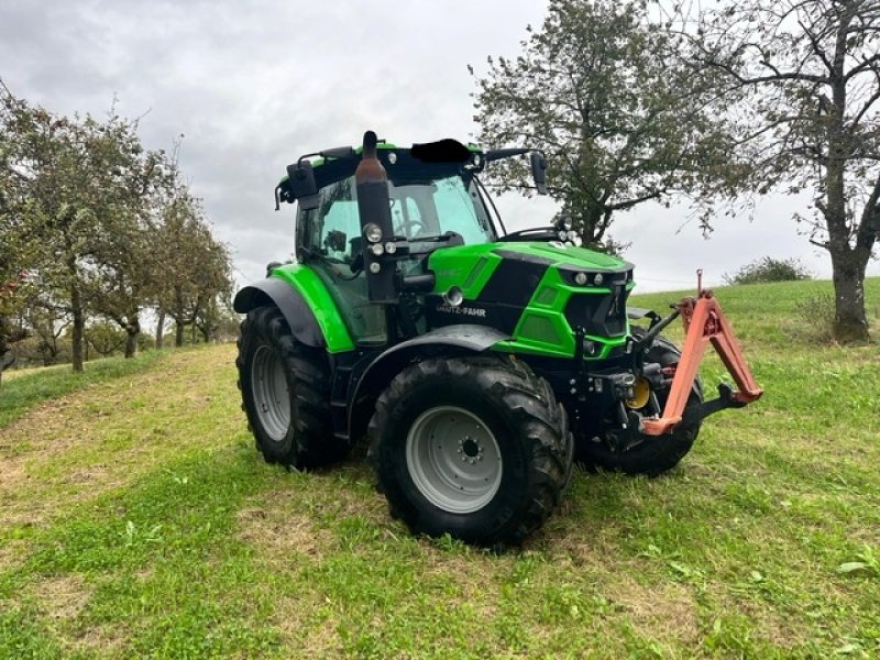 Traktor des Typs Deutz 6120 TTV, Gebrauchtmaschine in Achern (Bild 2)