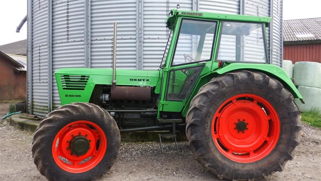 Traktor des Typs Deutz 8006 4 wd, Gebrauchtmaschine in Hobro (Bild 2)