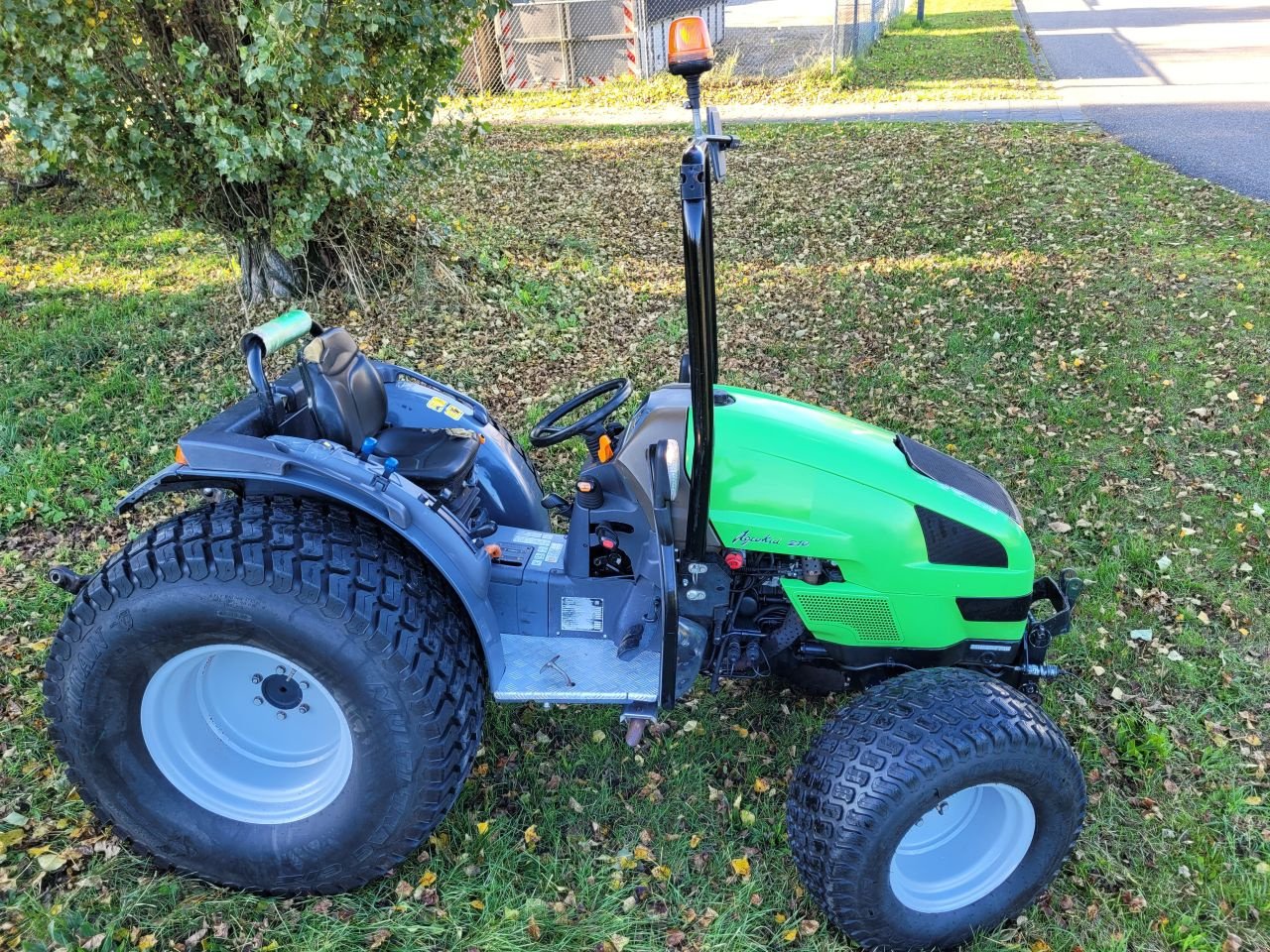 Traktor des Typs Deutz Agrokid 210, Gebrauchtmaschine in Werkendam (Bild 4)