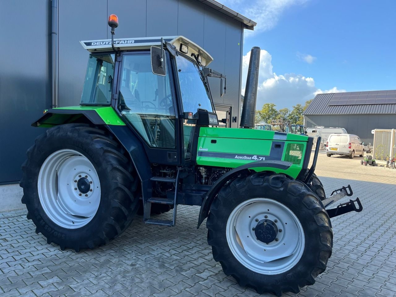 Traktor van het type Deutz AgroStar 4.71, Gebrauchtmaschine in Daarle (Foto 4)