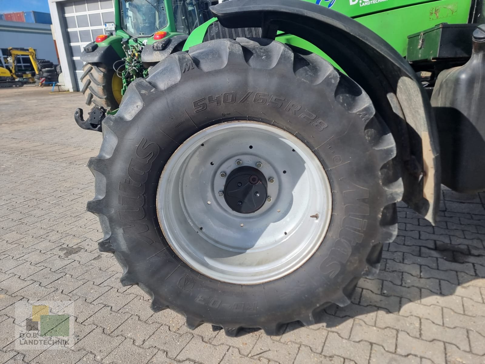 Traktor от тип Deutz Agrotron 120 Mk2, Gebrauchtmaschine в Regensburg (Снимка 7)