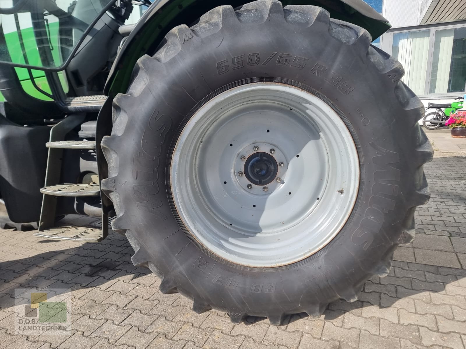 Traktor от тип Deutz Agrotron 120 Mk2, Gebrauchtmaschine в Regensburg (Снимка 8)