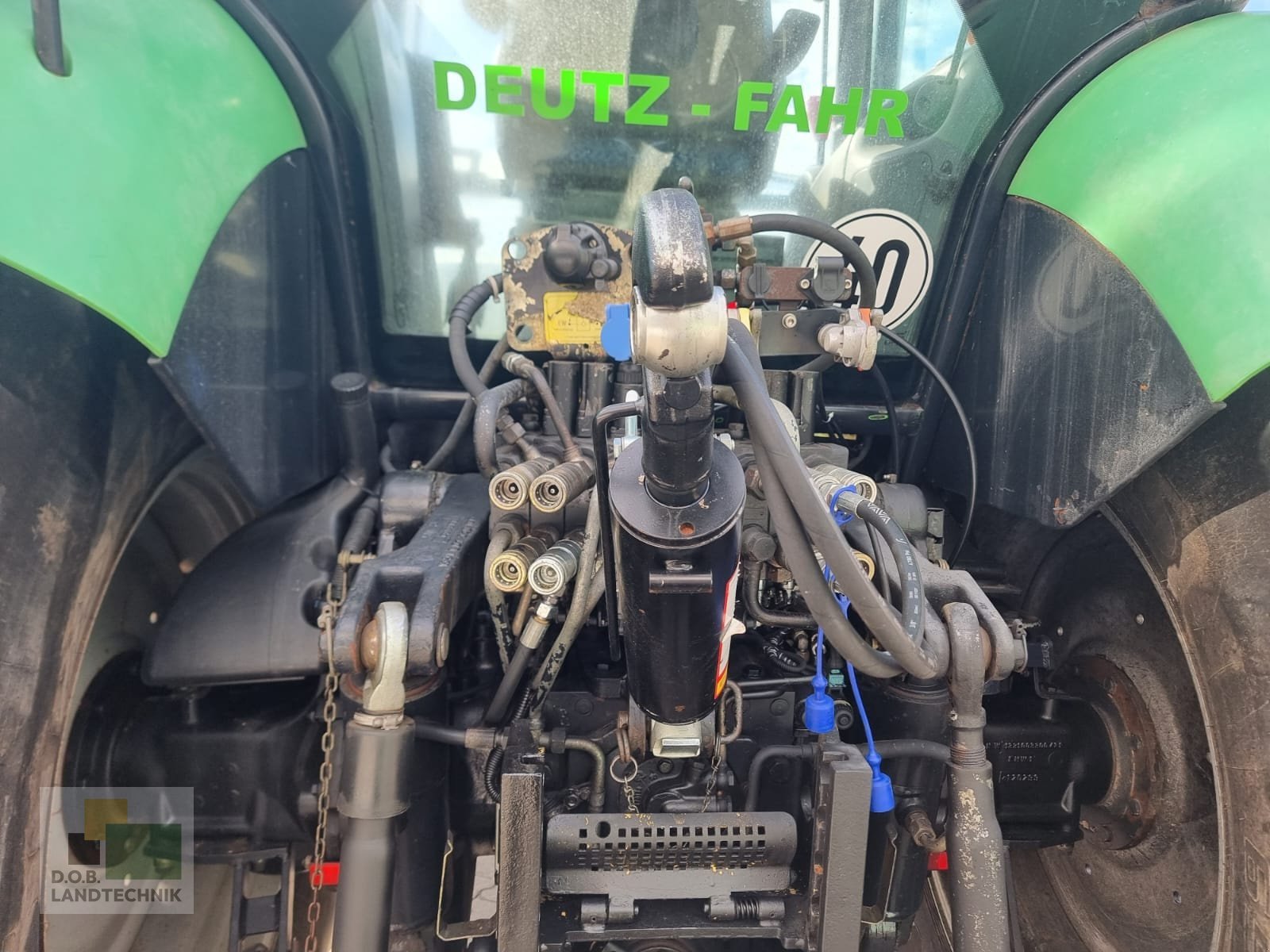 Traktor Türe ait Deutz Agrotron 120 Mk2, Gebrauchtmaschine içinde Regensburg (resim 9)