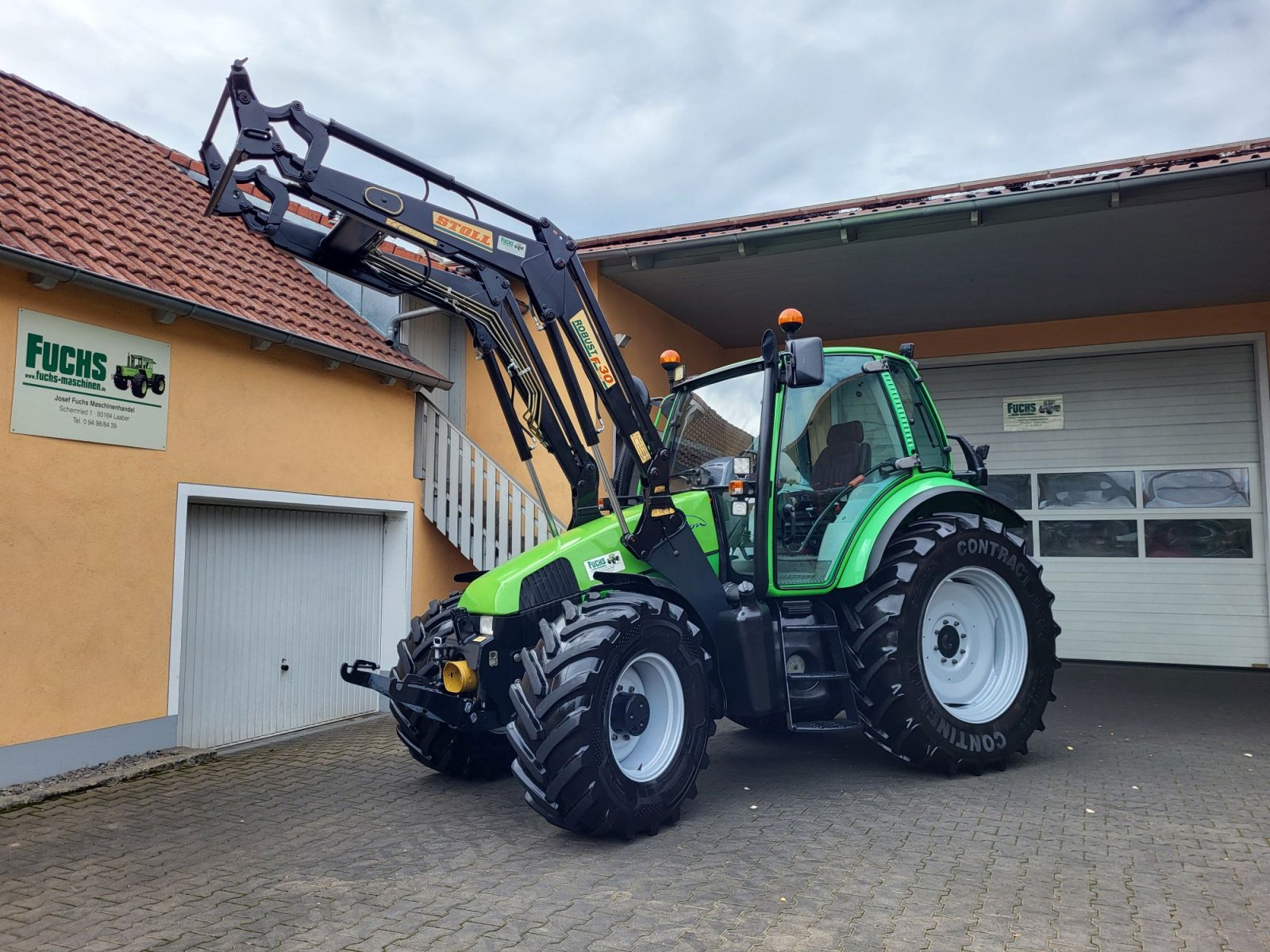 Traktor des Typs Deutz Agrotron 6.00s mit Frontlader, Fronthydraulik, Frontzapfwelle, Gebrauchtmaschine in Laaber (Bild 1)