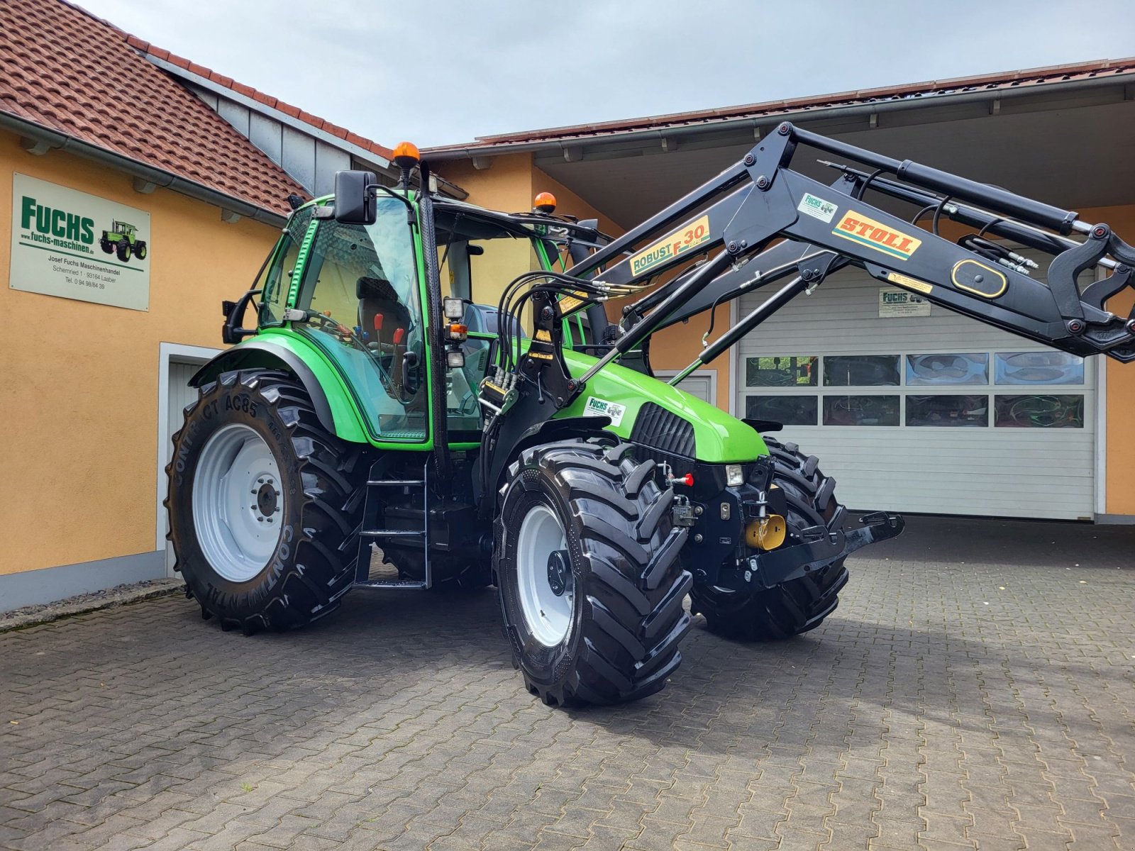 Traktor des Typs Deutz Agrotron 6.00s mit Frontlader, Fronthydraulik, Frontzapfwelle, Gebrauchtmaschine in Laaber (Bild 2)