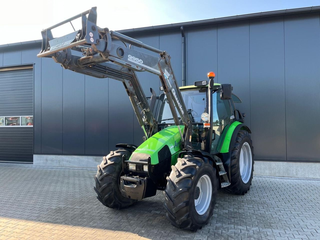 Traktor des Typs Deutz Agrotron, Gebrauchtmaschine in Daarle (Bild 1)