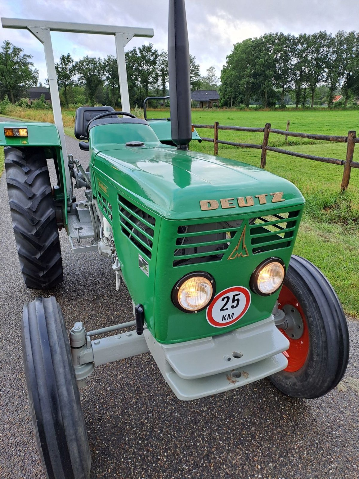 Traktor Türe ait Deutz D-4006, Gebrauchtmaschine içinde Wierden (resim 8)