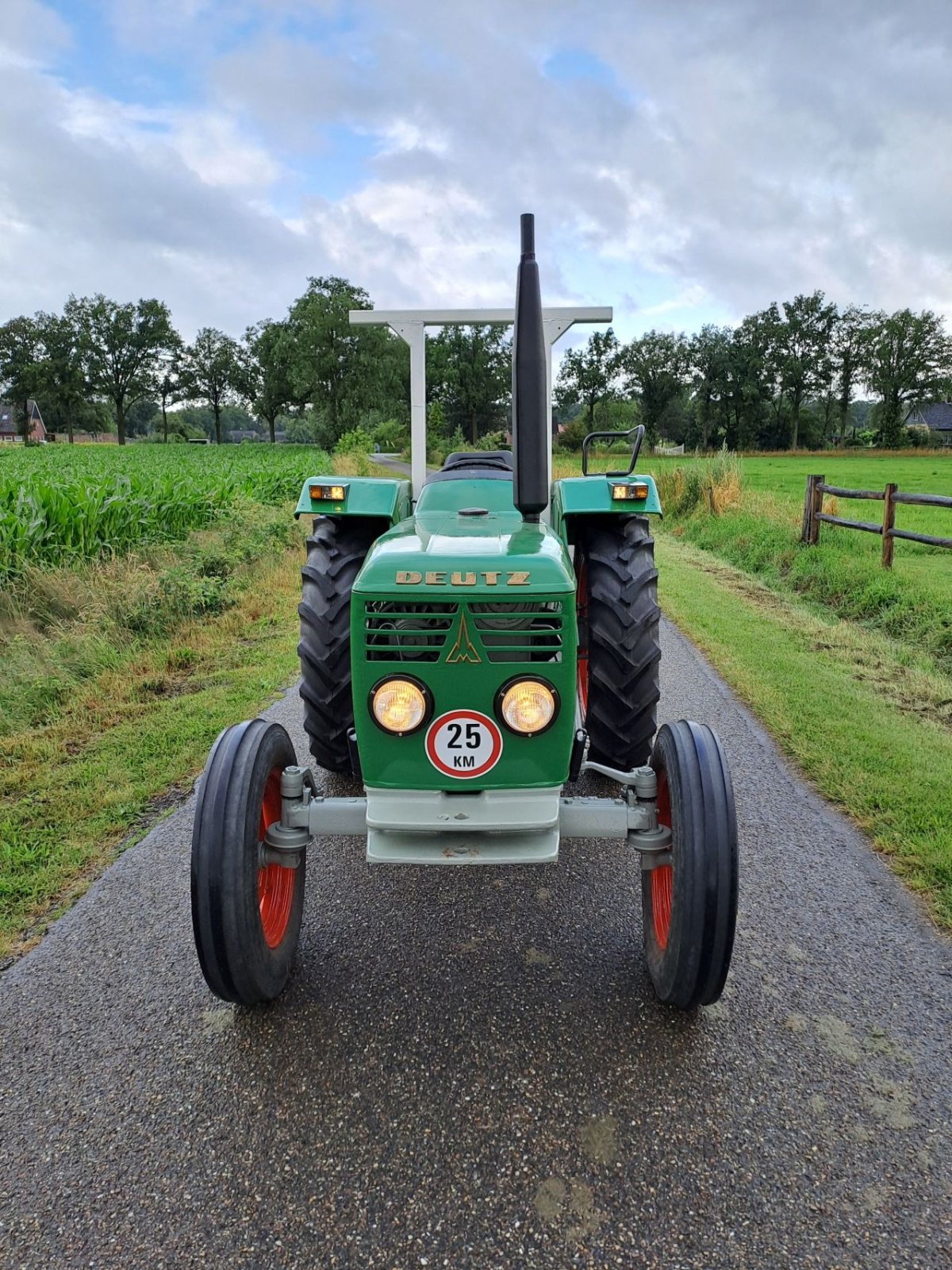 Traktor van het type Deutz D-4006, Gebrauchtmaschine in Wierden (Foto 3)