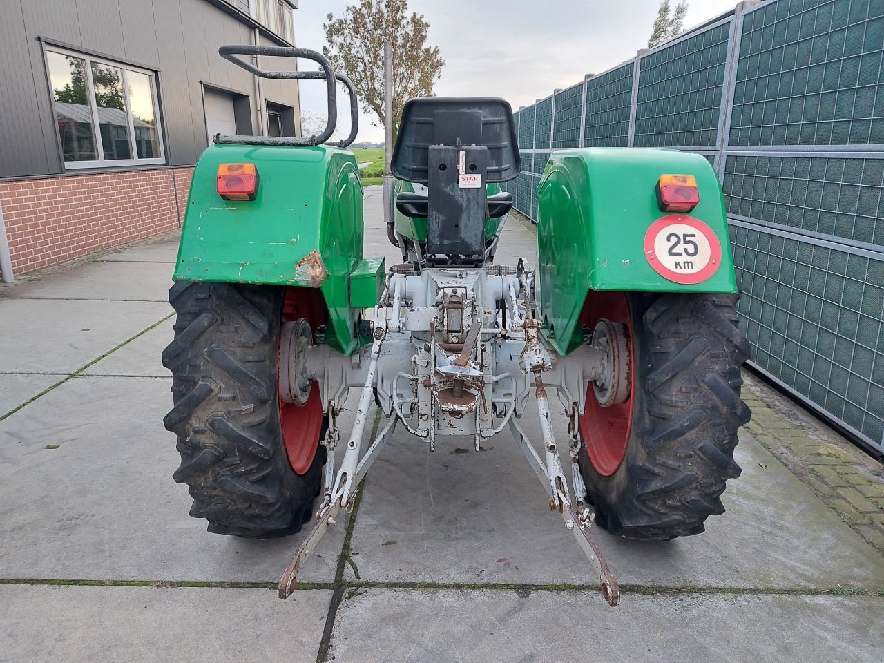 Traktor типа Deutz D 4006, Gebrauchtmaschine в Ouderkerk aan den IJssel (Фотография 4)