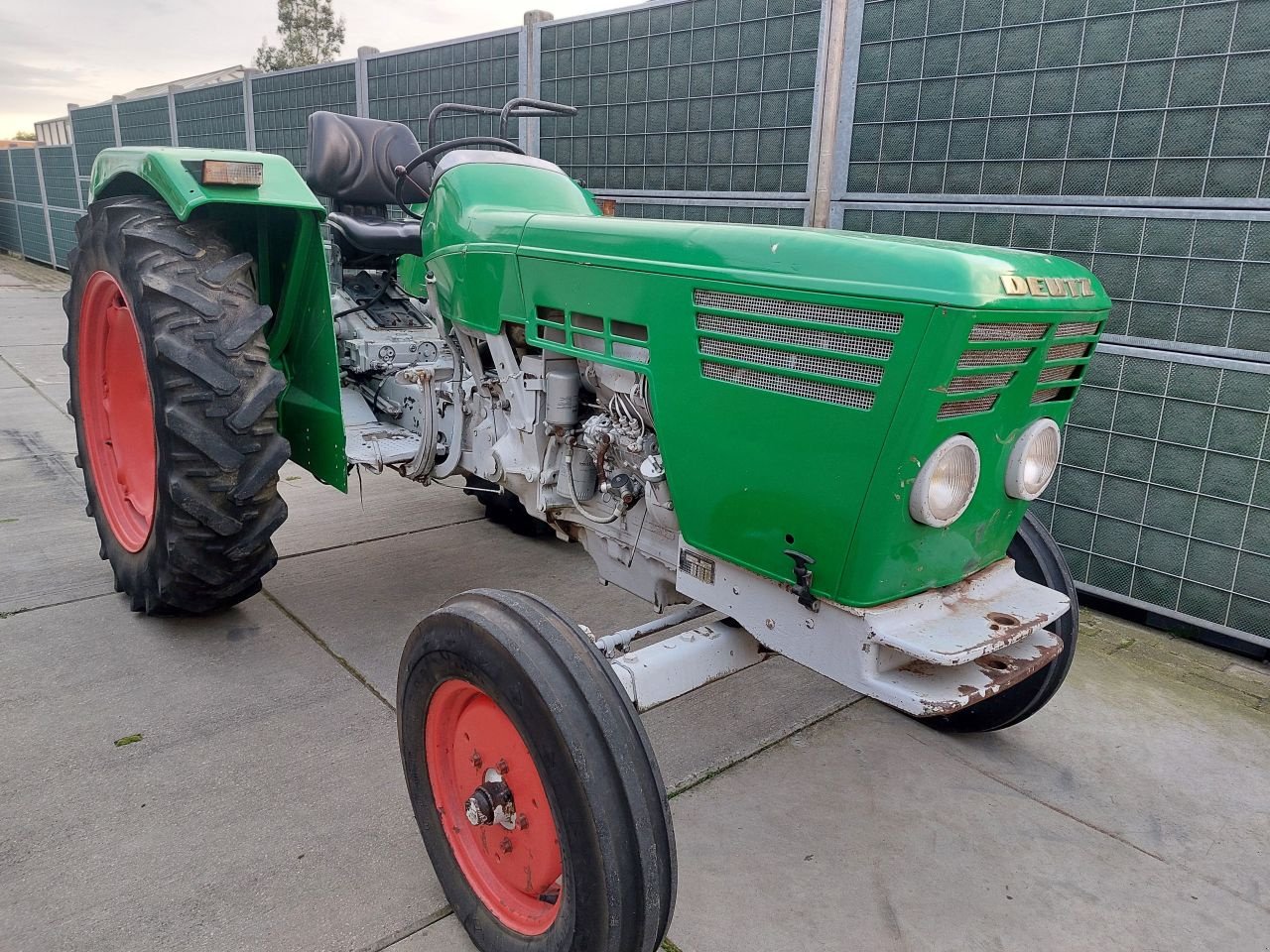 Traktor des Typs Deutz D 4006, Gebrauchtmaschine in Ouderkerk aan den IJssel (Bild 9)