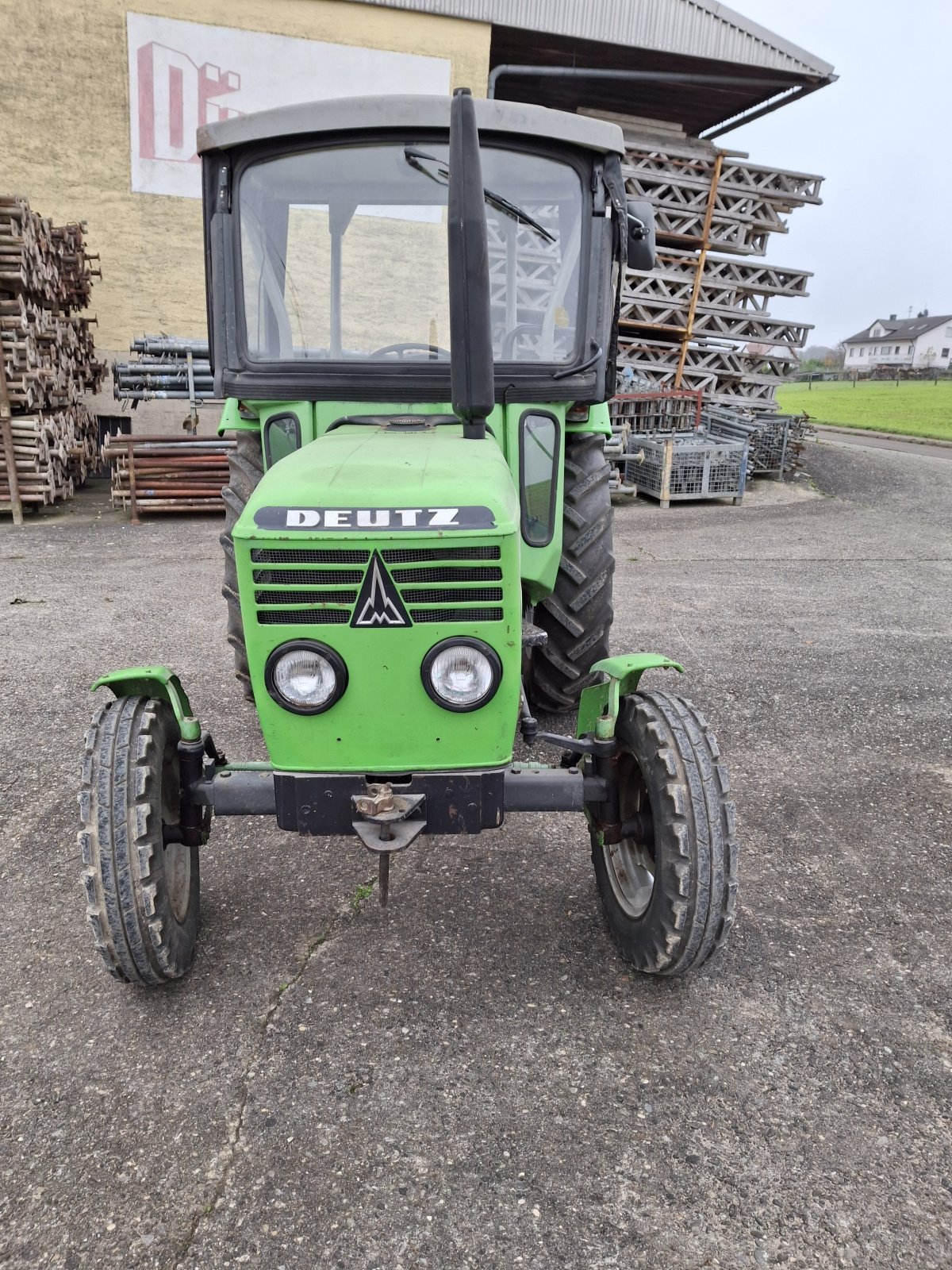 Traktor van het type Deutz D 4006, Gebrauchtmaschine in 89438 Holzheim (Foto 2)