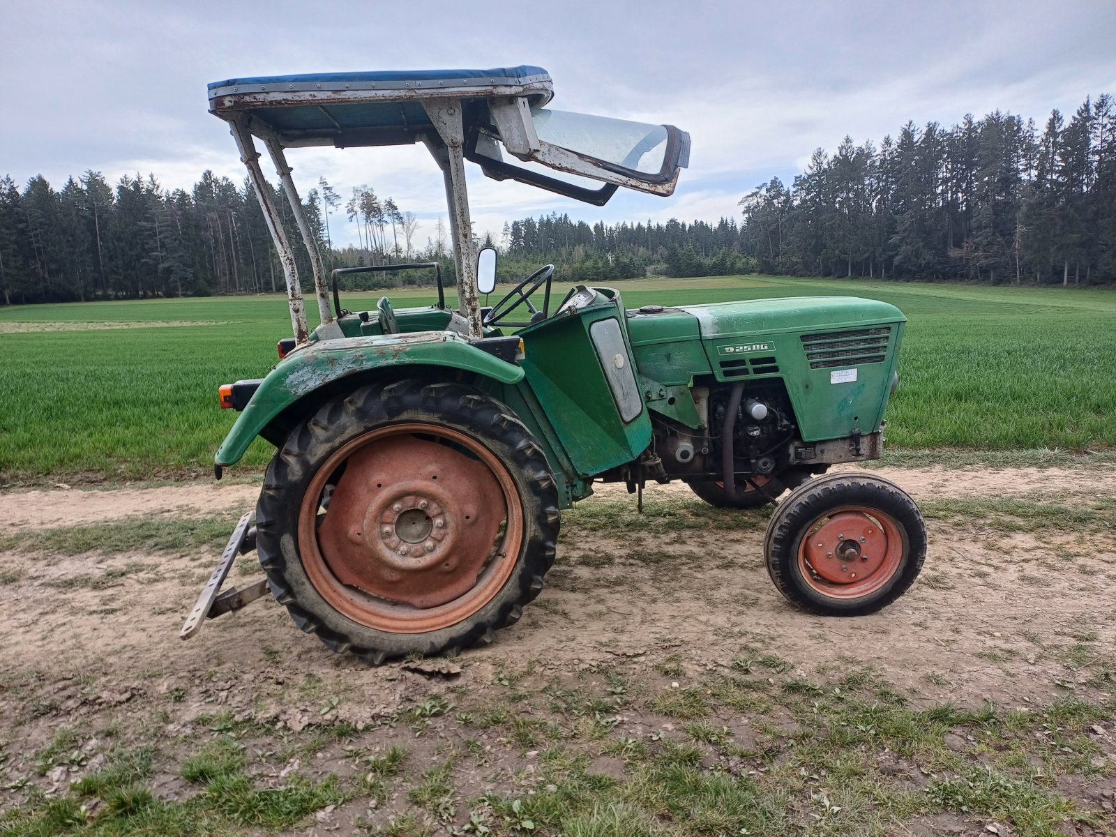 Traktor от тип Deutz D2506, Gebrauchtmaschine в Johanniskirchen (Снимка 1)