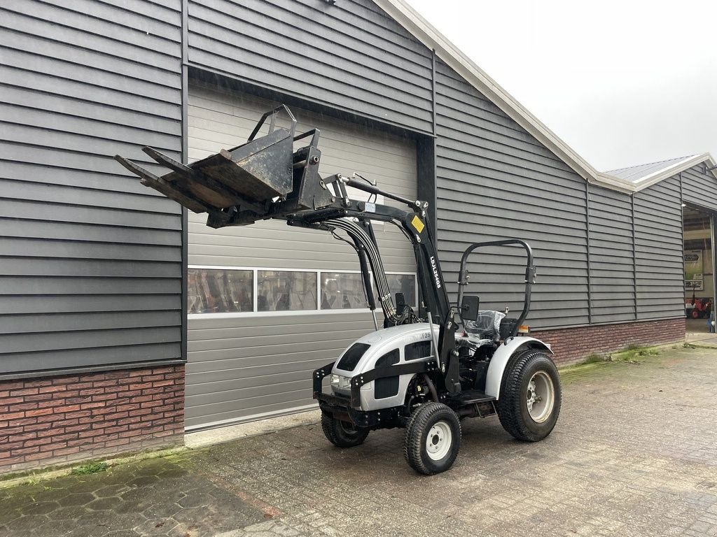 Traktor van het type Eurotrac F25 minitractor met frontlader / gazonbanden, Gebrauchtmaschine in Neer (Foto 3)