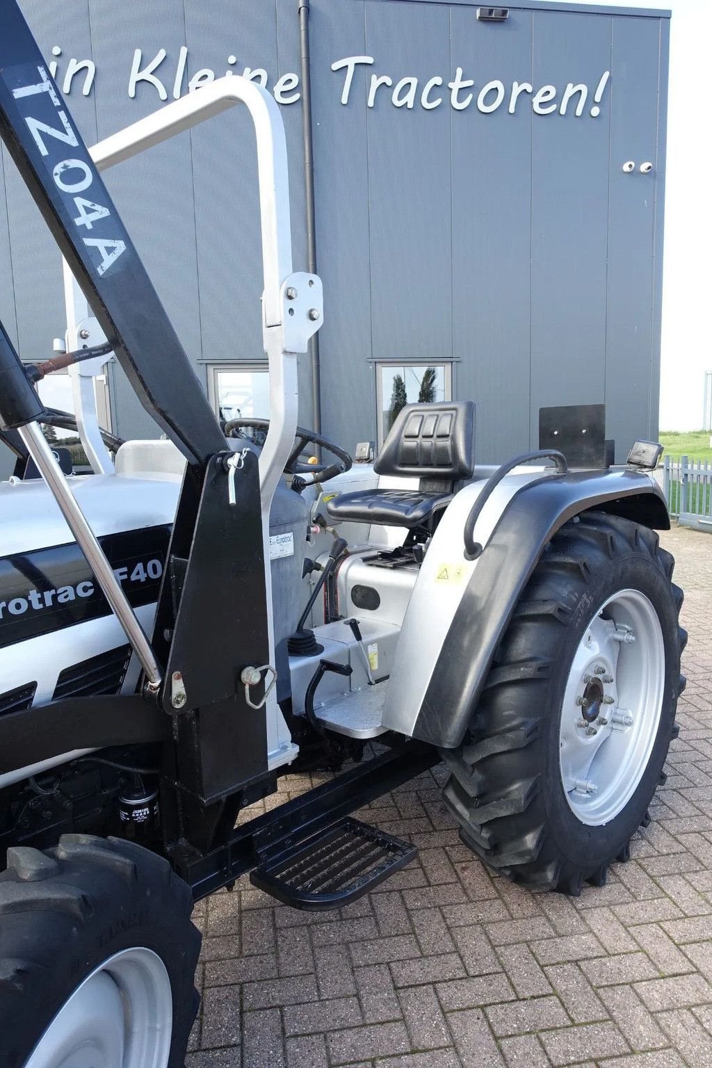 Traktor van het type Eurotrac F40 4wd / 00517 Draaiuren / Voorlader, Gebrauchtmaschine in Swifterband (Foto 10)