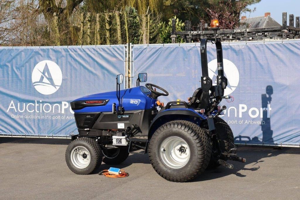 Traktor del tipo Farmtrac 20E, Gebrauchtmaschine en Antwerpen (Imagen 3)