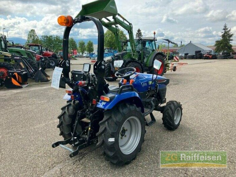 Traktor des Typs Farmtrac 26, Neumaschine in Bühl (Bild 3)