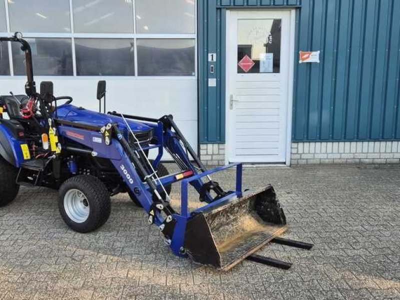 Traktor za tip Farmtrac 26H, Gebrauchtmaschine u Druten