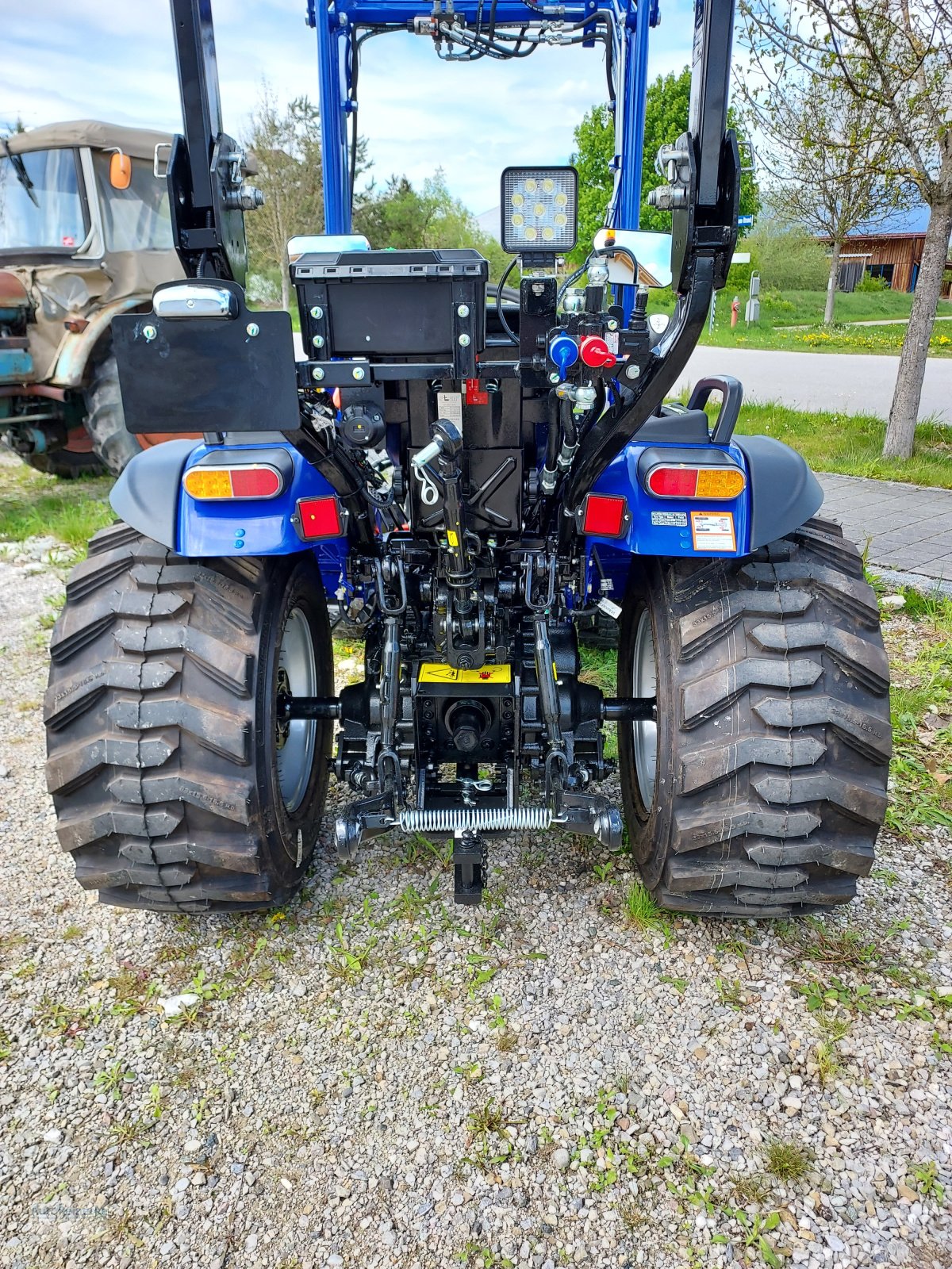 Traktor des Typs Farmtrac Farmtrac 26, Neumaschine in Königsdorf (Bild 4)