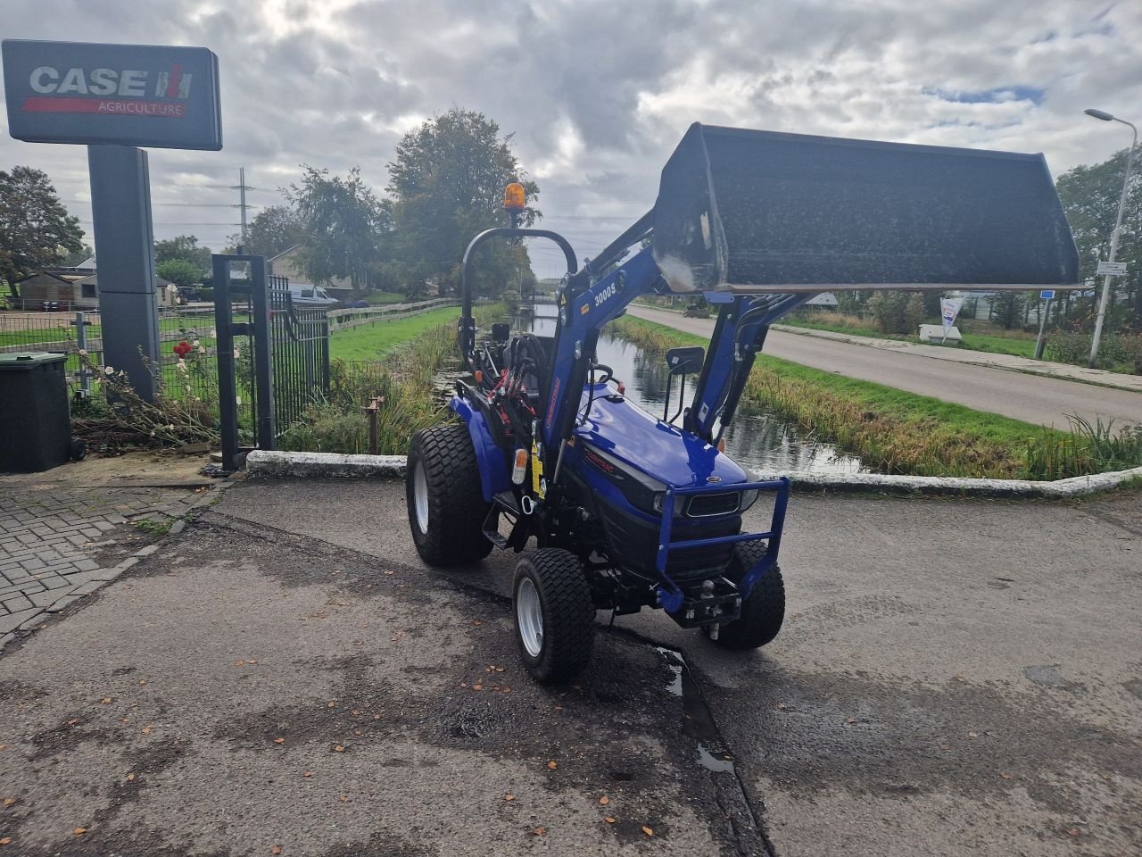 Traktor of the type Farmtrac FT20 met voorlader, Gebrauchtmaschine in Bleiswijk (Picture 3)