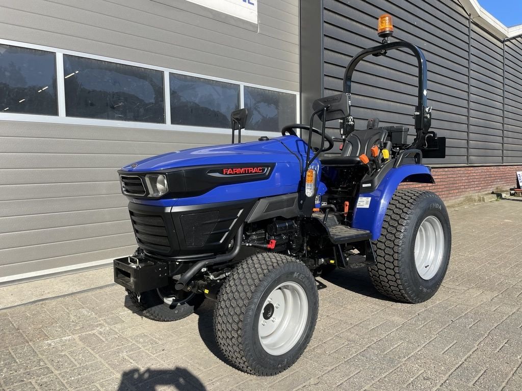 Traktor typu Farmtrac FT20 minitractor NIEUW smalle gazonbanden, Neumaschine w Neer (Zdjęcie 4)