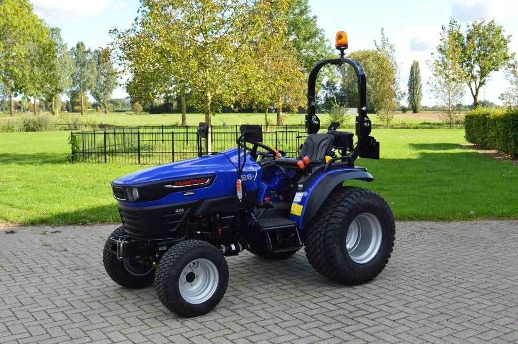 Traktor of the type Farmtrac FT26 HST Compacttractor, Neumaschine in Erichem (Picture 1)