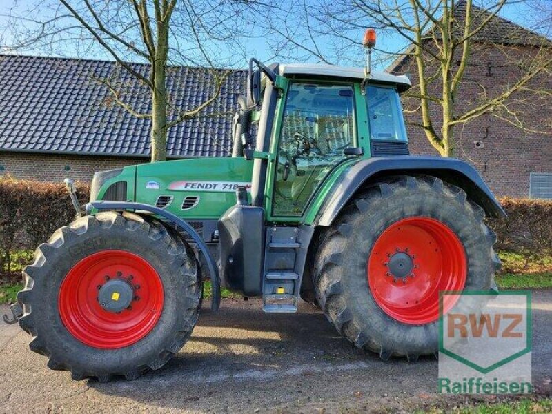 Traktor van het type Fendt ** 718 Com 3 ** Frontzapfwelle **, Gebrauchtmaschine in Rommerskirchen (Foto 3)