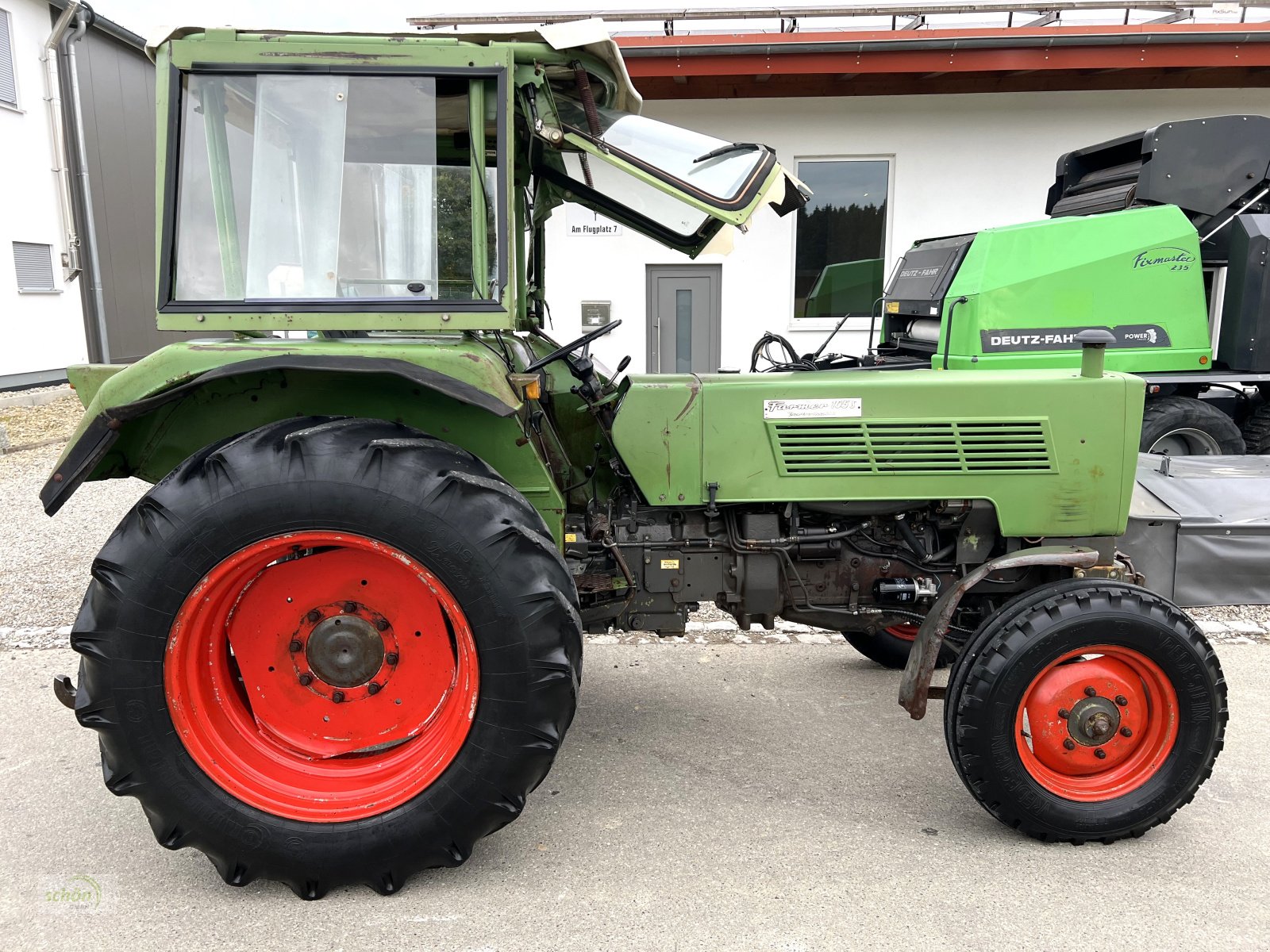 Traktor от тип Fendt 105 S Turbomatik mit Servolenkung und 1 dw und 1 ew Steuergerät, Gebrauchtmaschine в Burgrieden (Снимка 10)