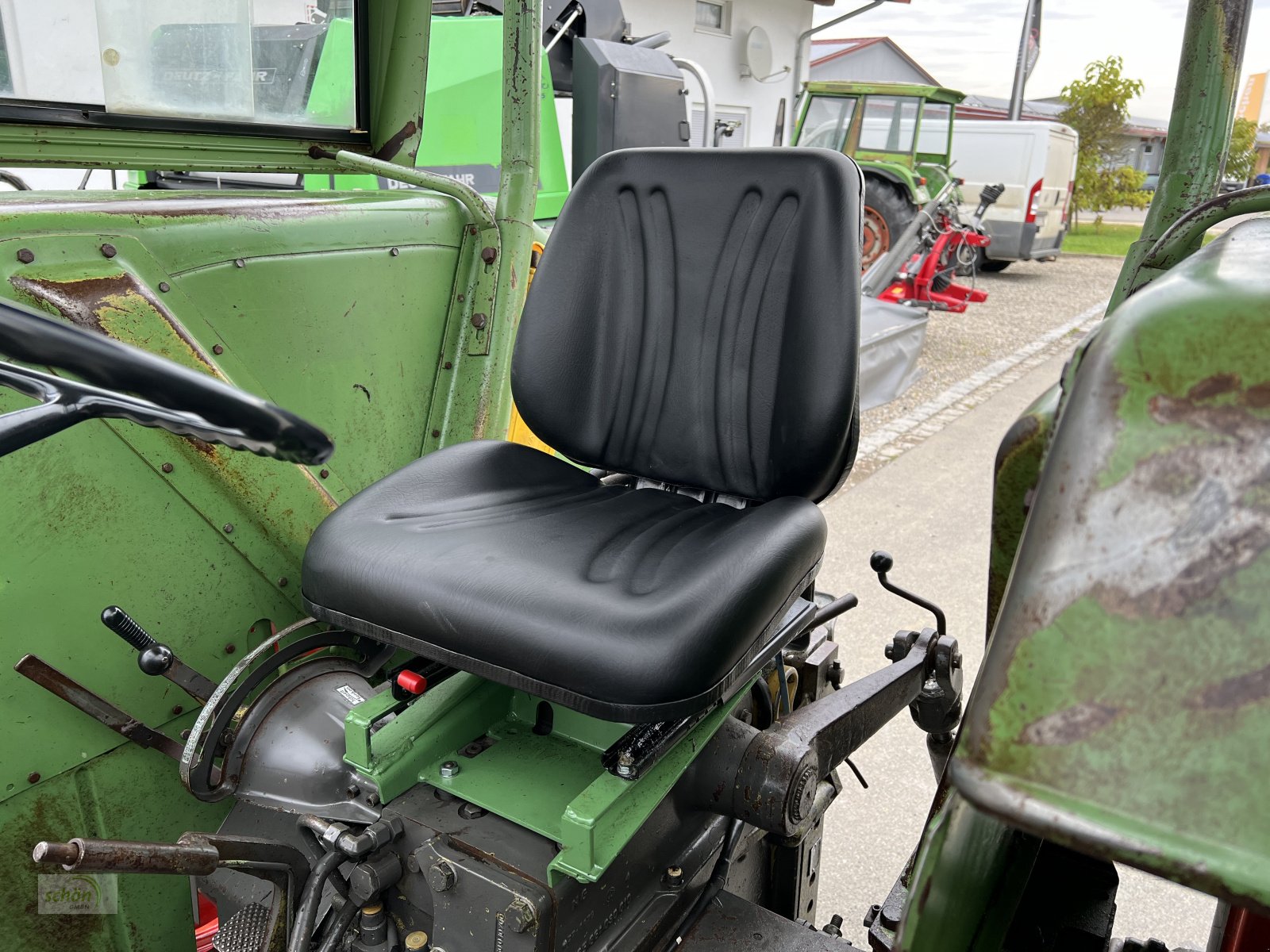 Traktor des Typs Fendt 105 S Turbomatik mit Servolenkung und 1 dw und 1 ew Steuergerät, Gebrauchtmaschine in Burgrieden (Bild 16)