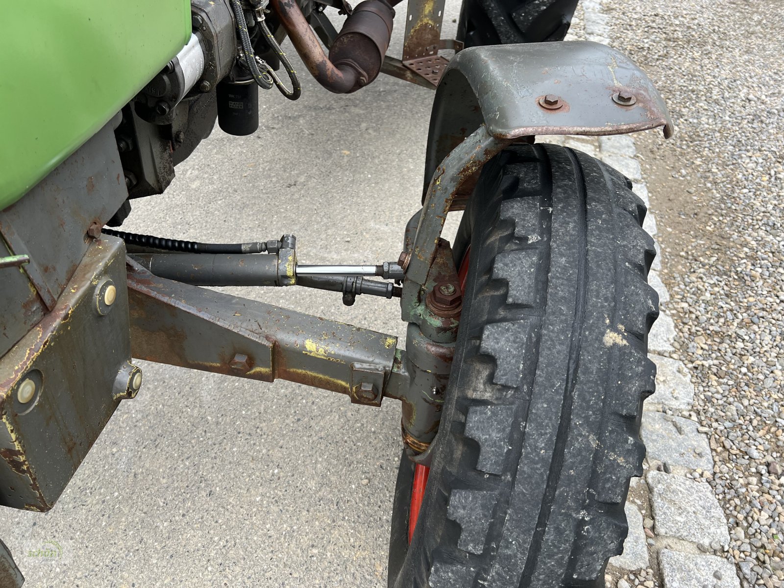 Traktor des Typs Fendt 105 S Turbomatik mit Servolenkung und 1 dw und 1 ew Steuergerät, Gebrauchtmaschine in Burgrieden (Bild 19)