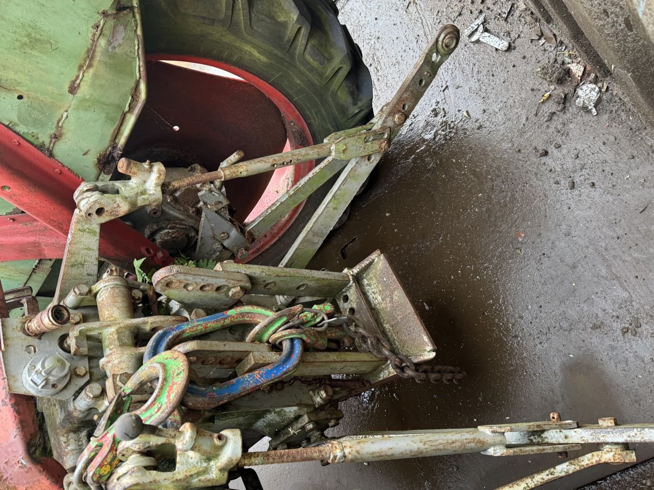 Traktor des Typs Fendt 105, Gebrauchtmaschine in Hardinxveld giessendam (Bild 4)