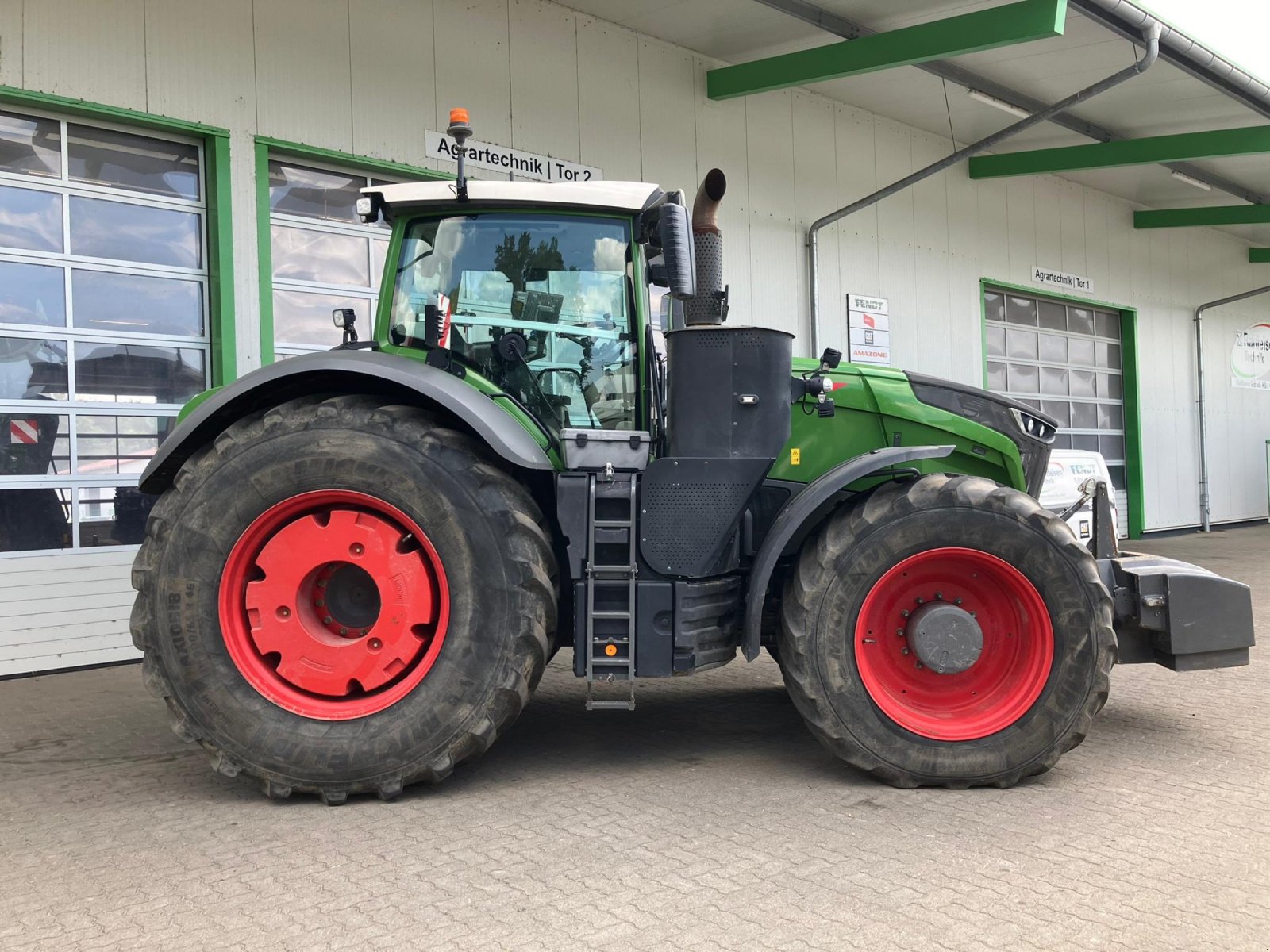 Traktor του τύπου Fendt 1050 Vario Gen2 Profi Plus, Gebrauchtmaschine σε Bützow (Φωτογραφία 4)