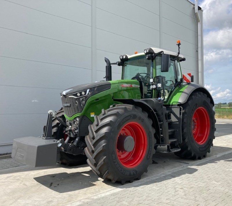 Traktor des Typs Fendt 1050 Vario Gen3 Profi+ Setting, Neumaschine in Amöneburg-Roßdorf (Bild 1)