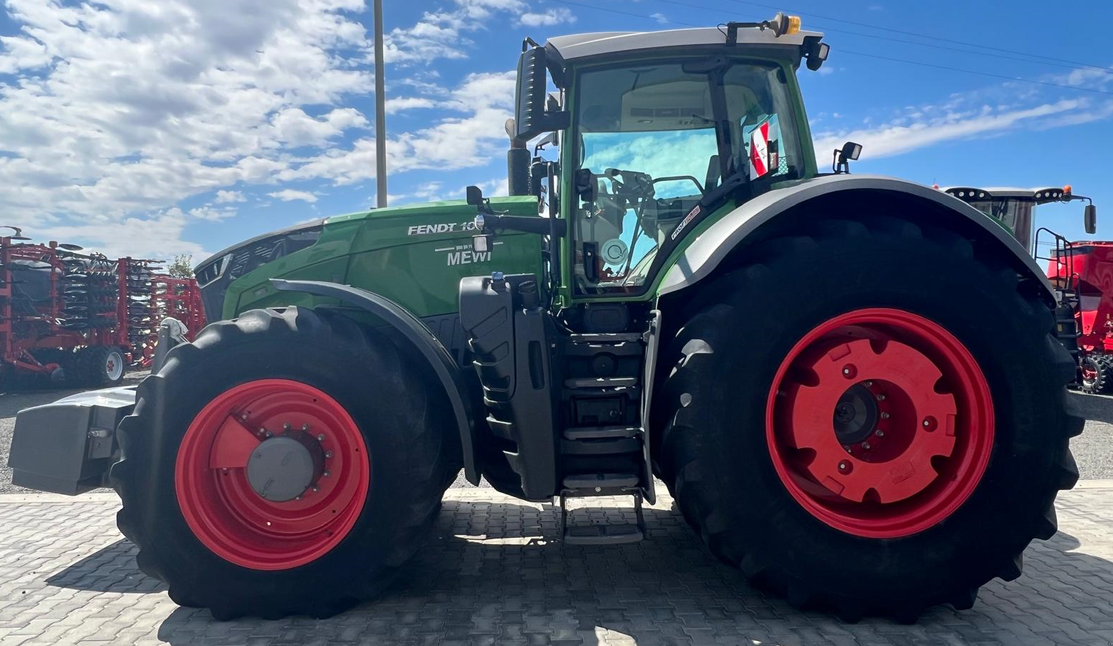 Traktor of the type Fendt 1050 Vario S4 Profi Plus, Gebrauchtmaschine in Orţişoara (Picture 4)