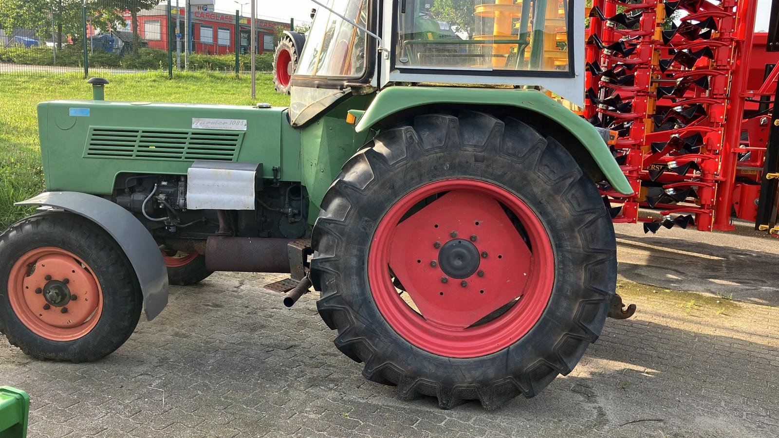 Traktor типа Fendt 108 S, Gebrauchtmaschine в Itzehoe (Фотография 3)