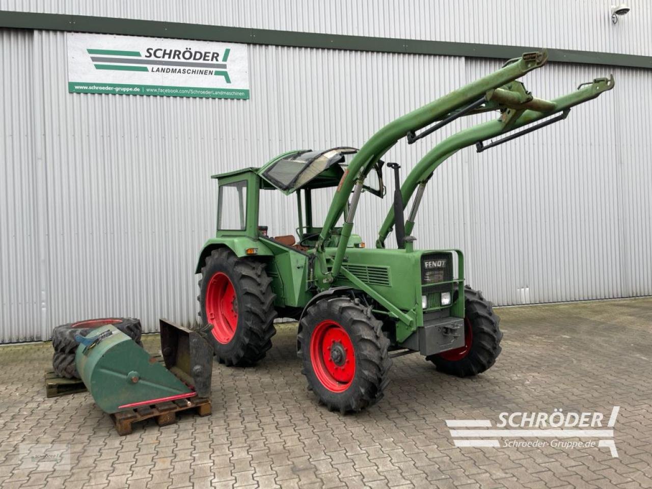 Traktor van het type Fendt 108 S, Gebrauchtmaschine in Wildeshausen (Foto 1)