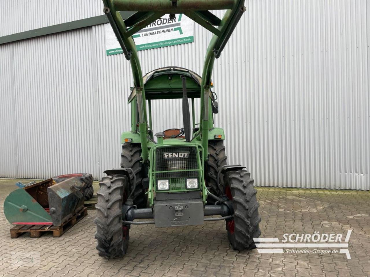 Traktor van het type Fendt 108 S, Gebrauchtmaschine in Wildeshausen (Foto 7)