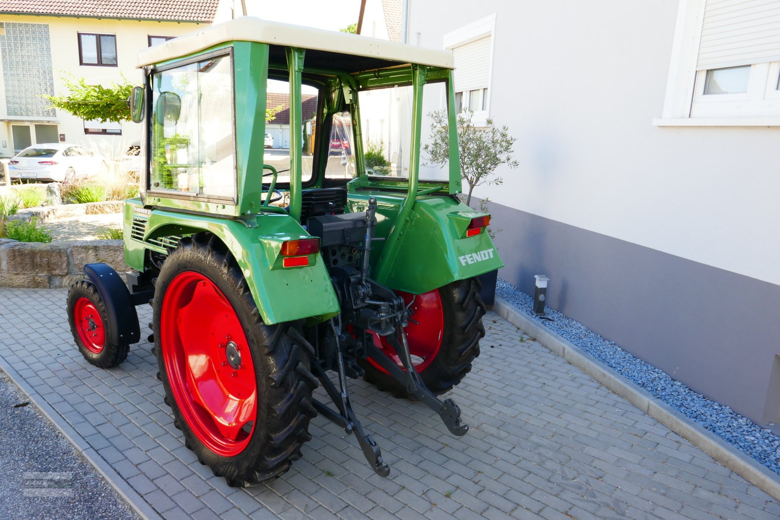 Traktor del tipo Fendt 200S Hinterrad im sehr gutem Zustand! 1679 Betr. Std. Ideal für Wald und Hobby, Gebrauchtmaschine en Langenzenn (Imagen 4)