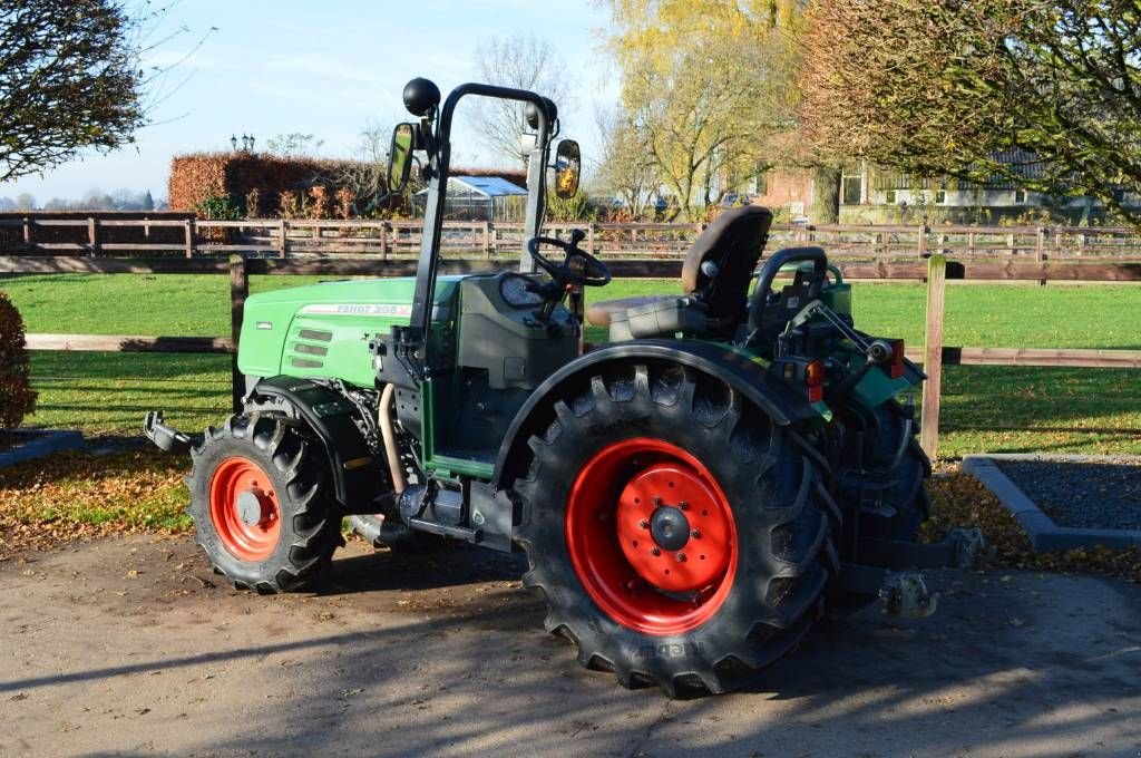 Traktor of the type Fendt 206 VA Cabrio Smalspoor/fruitteelttractor, Gebrauchtmaschine in Erichem (Picture 8)