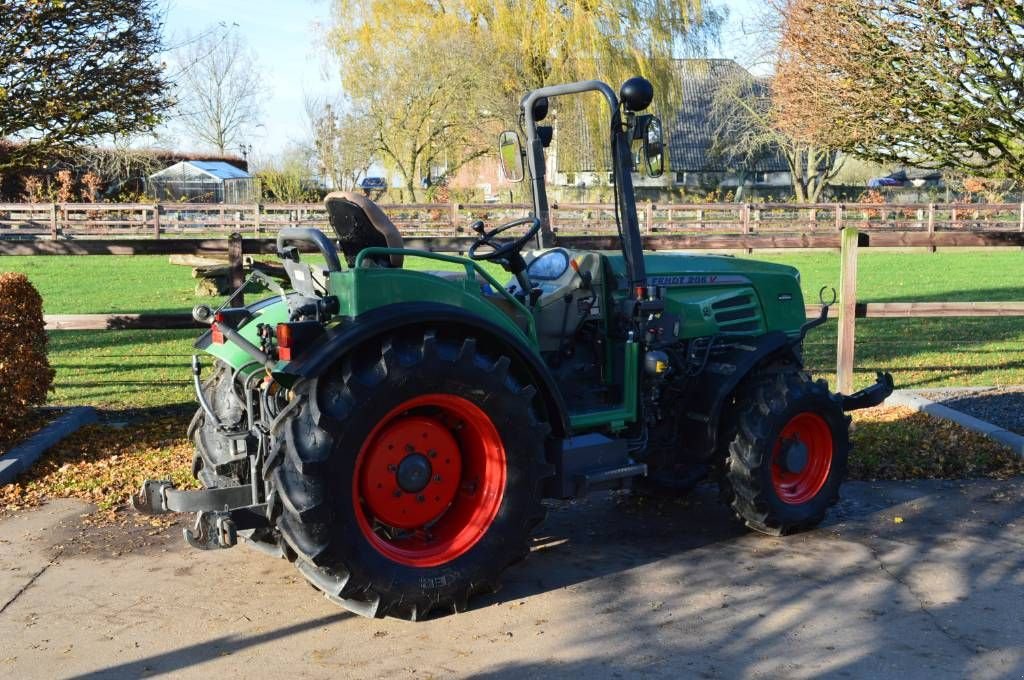 Traktor of the type Fendt 206 VA Cabrio Smalspoor/fruitteelttractor, Gebrauchtmaschine in Erichem (Picture 9)