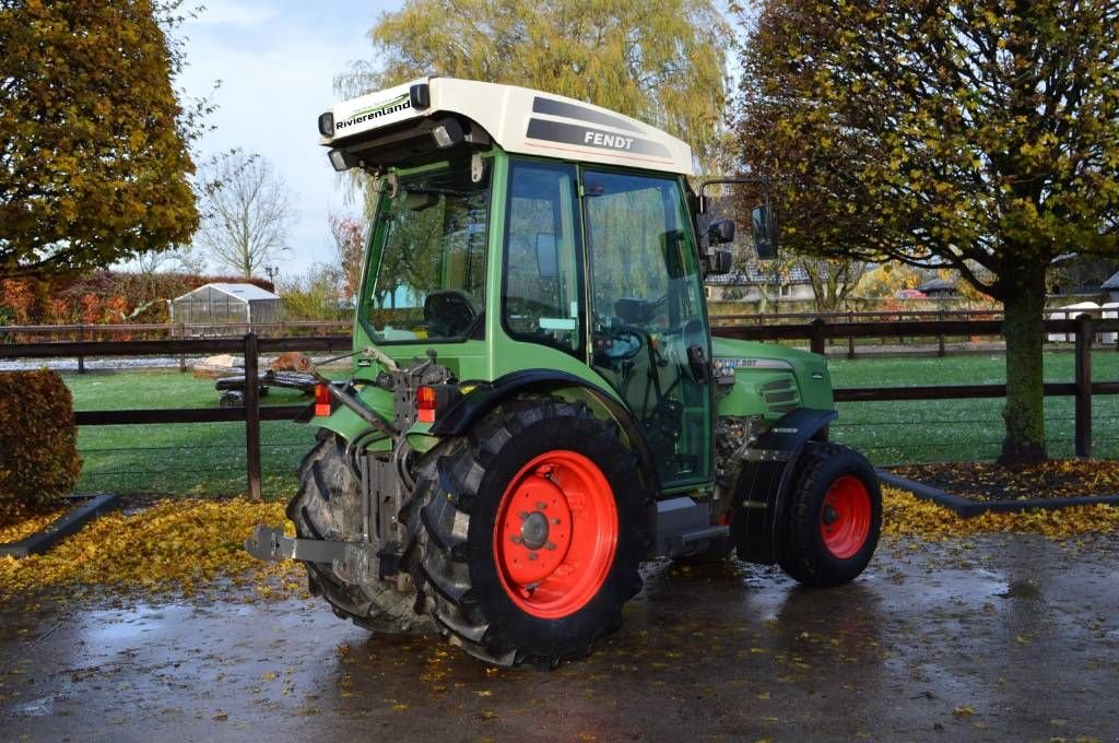 Traktor of the type Fendt 207 V Smalspoor/Fruitteelttractor, Gebrauchtmaschine in Erichem (Picture 10)