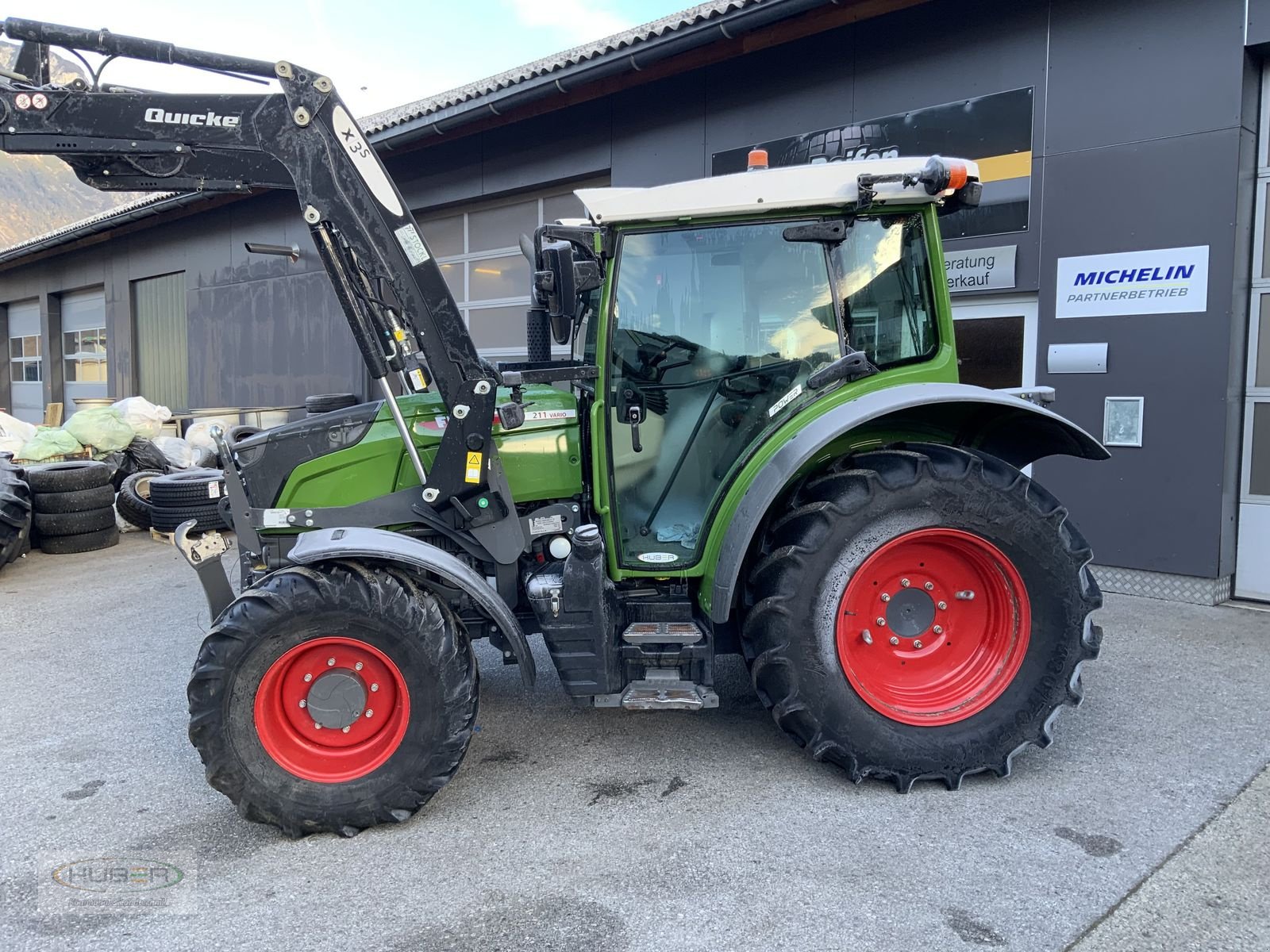 Traktor типа Fendt 207 Vario (Gen3), Gebrauchtmaschine в Kundl/Tirol (Фотография 2)